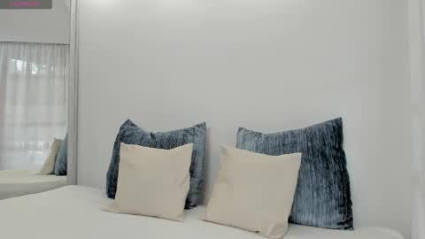 Sofi  online show from 11-16-25, 12:33