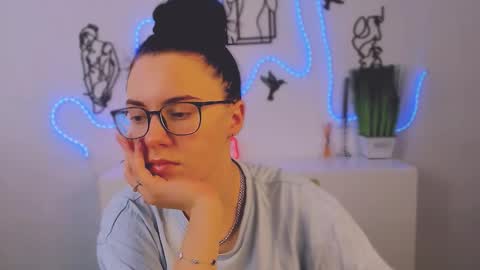 sofi_lonely online show from 02-07-26, 08:18