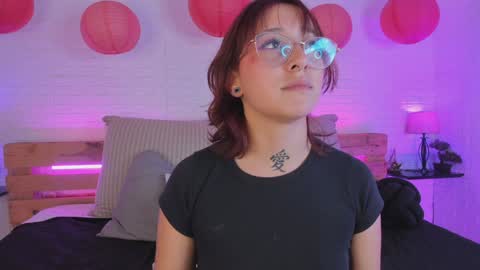 Snapshot of sofi_sp chatting on 02-05-25, 05:53 sofi_sp online show from 02-05-25, 05:53