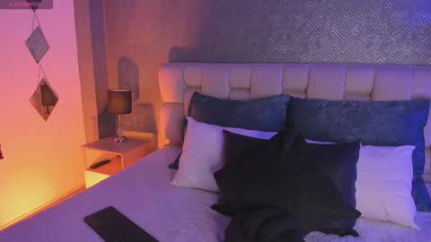 Snapshot of sofi_sp chatting on 09-12-25, 11:32 sofi_sp online show from 09-12-25, 11:32