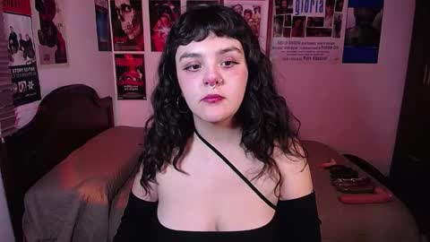 Snapshot of sofia_coolle chatting on 02-10-26, 10:03 Sofi online show from 02-10-26, 10:03