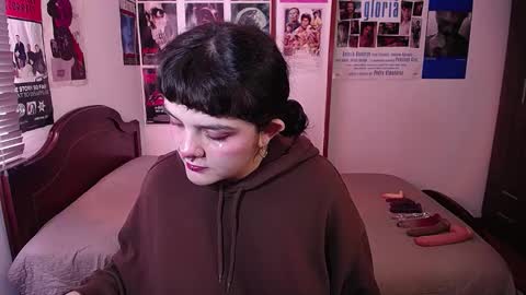 Snapshot of sofia_coolle chatting on 02-25-26, 01:21 Sofi online show from 02-25-26, 01:21