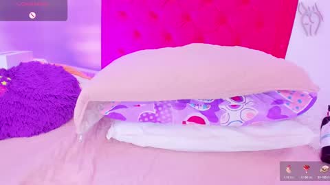 Snapshot of sofia_girl_ chatting on 12-15-24, 11:12 SOFIA online show from 12-15-24, 11:12