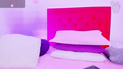 Snapshot of sofia_girl_ chatting on 12-25-24, 07:24 SOFIA online show from 12-25-24, 07:24