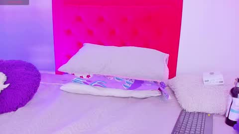 Snapshot of sofia_girl_ chatting on 01-30-25, 07:29 SOFIA online show from 01-30-25, 07:29