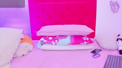 Snapshot of sofia_girl_ chatting on 03-02-25, 07:43 SOFIA online show from 03-02-25, 07:43