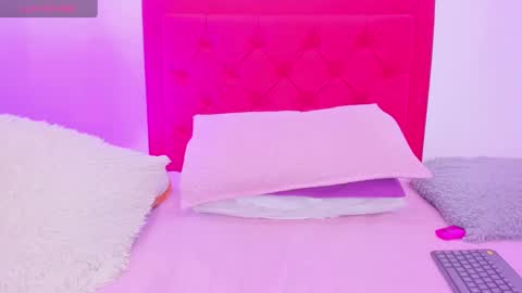 Snapshot of sofia_girl_ chatting on 03-12-25, 07:46 SOFIA online show from 03-12-25, 07:46