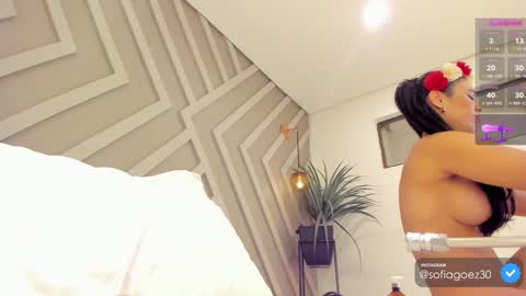 Sofia  online show from 01-30-25, 10:40