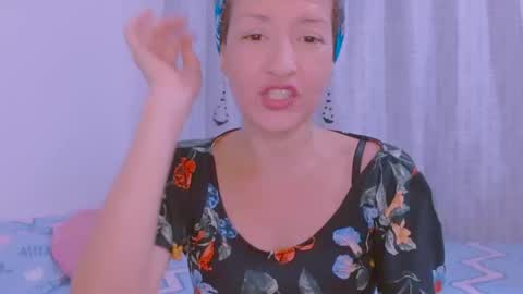 Sofia  online show from 01-11-25, 04:14