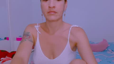 Sofia  online show from 01-20-25, 05:37