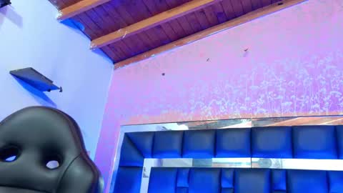 Sofia online show from 09-30-25, 03:00