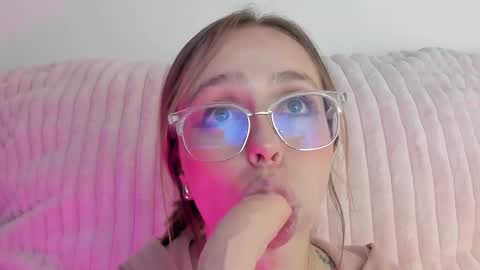     online show from 02-09-25, 07:05