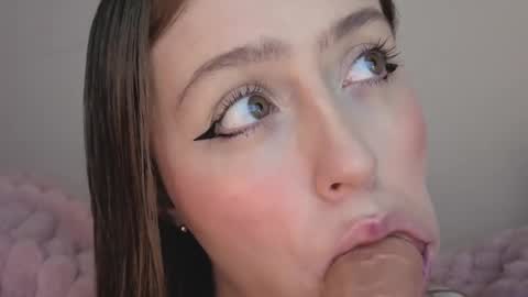     online show from 10-09-25, 03:48