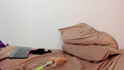 Snapshot of sofia_riveraa chatting on 02-26-25, 11:26 SOFIA online show from 02-26-25, 11:26