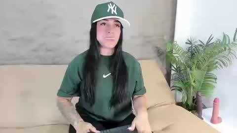 Snapshot of sofia_riveraa chatting on 09-19-25, 08:09 SOFIA online show from 09-19-25, 08:09