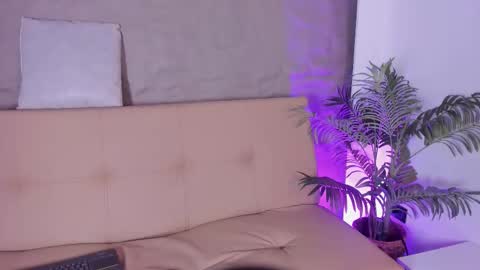 Snapshot of sofia_riveraa chatting on 10-07-25, 08:17 SOFIA online show from 10-07-25, 08:17