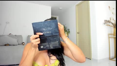 Snapshot of sofia_rivers_ chatting on 10-03-25, 11:46 sofia_rivers_ online show from 10-03-25, 11:46