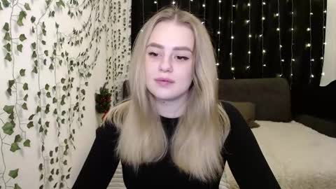 sofia_rosemary online show from 01-20-25, 11:35