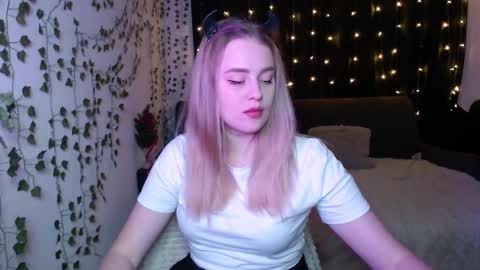 sofia_rosemary online show from 02-02-25, 11:40