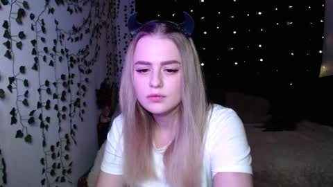 sofia_rosemary online show from 02-25-25, 03:16