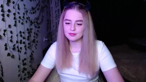 sofia_rosemary online show from 03-06-25, 05:11