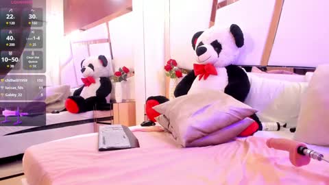 Sofia Samuels online show from 12-22-24, 09:53