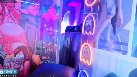 Sofia Sstone online show from 12-15-25, 11:03