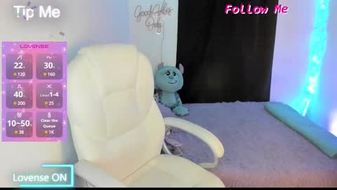 Snapshot of sofia_thomson_t chatting on 01-17-25, 10:33 Sofia Thomson online show from 01-17-25, 10:33