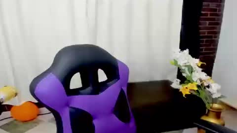 sofia online show from 02-15-25, 10:10