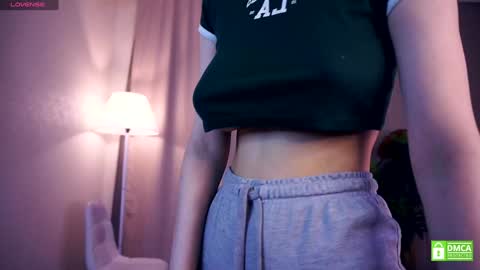 Hi My name is Sofia Welcome to my room Please thumbs up - its important online show from 10-15-25, 06:35