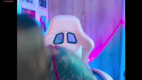       online show from 10-01-25, 02:39