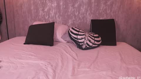 Snapshot of sofiachic chatting on 11-13-25, 01:32 Sofia online show from 11-13-25, 01:32