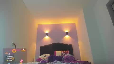 Sofia online show from 09-19-25, 04:25