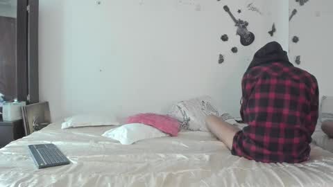 sofiacruz16 online show from 01-03-25, 07:49