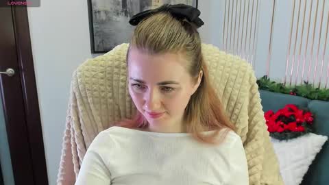 Sofia online show from 12-19-25, 01:01