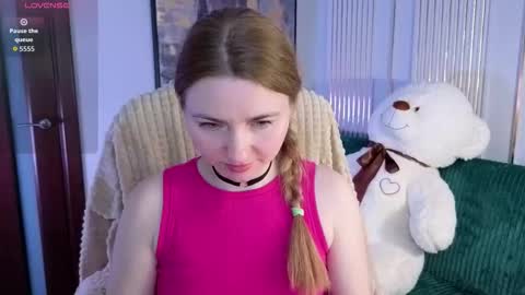 Sofia online show from 03-04-26, 01:22