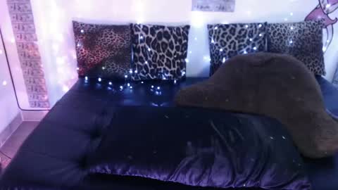 SOFIA NIX online show from 02-16-25, 02:32