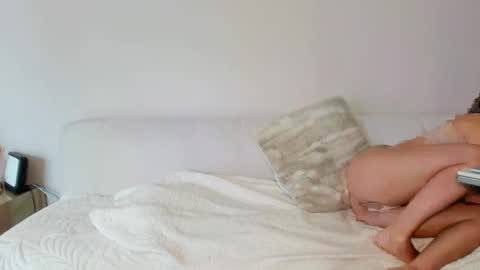 SOFIA   online show from 09-18-25, 07:49