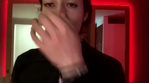 Snapshot of sofiawhite3 chatting on 12-16-25, 03:44 Sofi online show from 12-16-25, 03:44