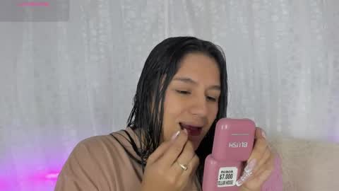 Snapshot of sofiaxmiller chatting on 01-20-25, 08:07 Danna Sofia online show from 01-20-25, 08:07