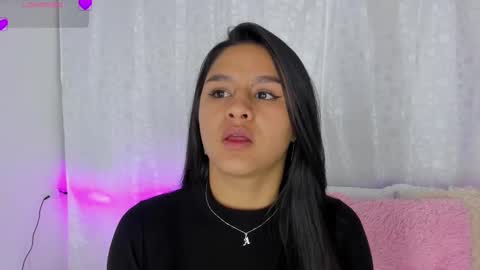 Snapshot of sofiaxmiller chatting on 02-24-25, 01:02 Danna Sofia online show from 02-24-25, 01:02