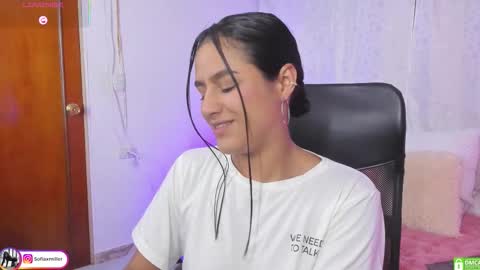 Snapshot of sofiaxmiller chatting on 11-25-25, 01:16 Danna Sofia online show from 11-25-25, 01:16