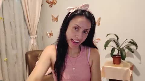 Sofi Bella online show from 10-11-25, 01:53