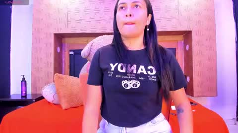 Snapshot of soficams1 chatting on 12-20-25, 11:28 soficams1 online show from 12-20-25, 11:28