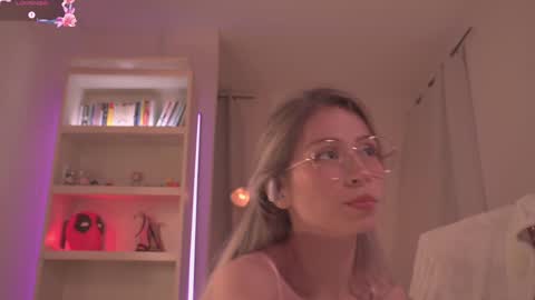 Sofi  online show from 03-06-25, 10:04