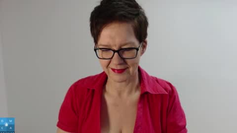 Sofie Velvet online show from 12-17-25, 07:03