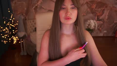 Snapshot of sofiebloom chatting on 12-03-24, 02:25 Sofie online show from 12-03-24, 02:25