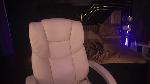 Snapshot of sofiebloom chatting on 01-22-25, 04:55 Sofie online show from 01-22-25, 04:55