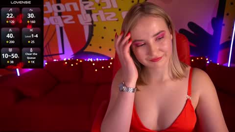 Snapshot of sofiebloom chatting on 01-23-25, 09:50 Sofie online show from 01-23-25, 09:50