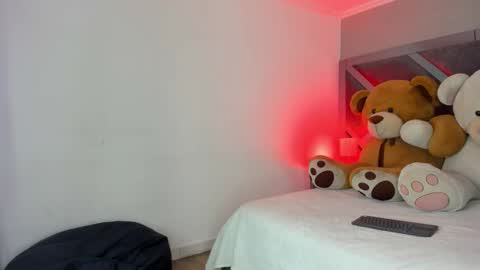  sofie  online show from 10-25-25, 07:19